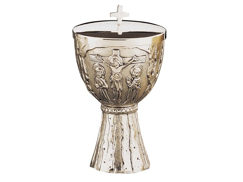 Ciborium mit Symbol Kreuzigung H: 17,5 cm Messing versilbert Ciborium mit Symbol Kreuzigung H: 17,5 cm Messing versilbert