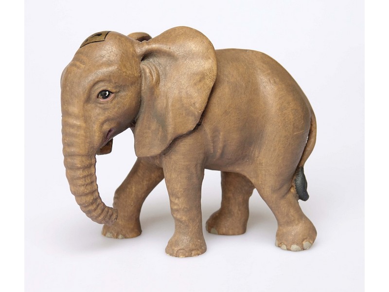 Baby Elefant stehend H: 9 cm lasiert