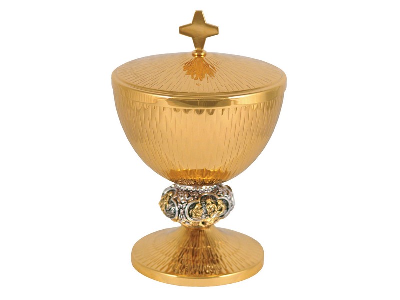 Ciborium vergoldet, Knauf versilbert H: 19 cm ø 12 cm Ciborium vergoldet, Knauf versilbert H: 19 cm ø 12 cm