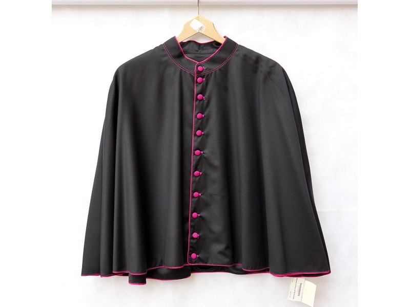 Mozzetta schwarz mit lila Knöpfen Mozzetta schwarz mit lila Knöpfen
